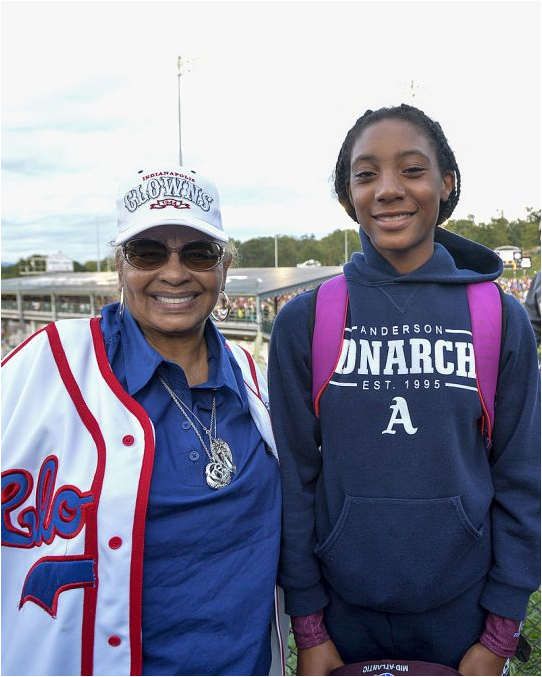 Mamie “Peanut” Johnson with Little League pitcher Mo’ne Davis in 2014. (Howard Simmons / NY Daily News via Getty Images)